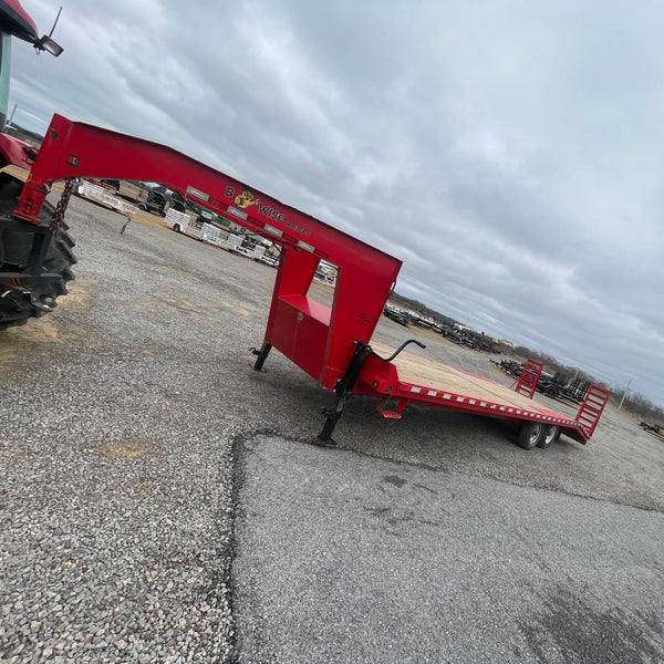 Pre-Owned B Wise 8x28 Flatbed Gooseneck 16,800 GVWR