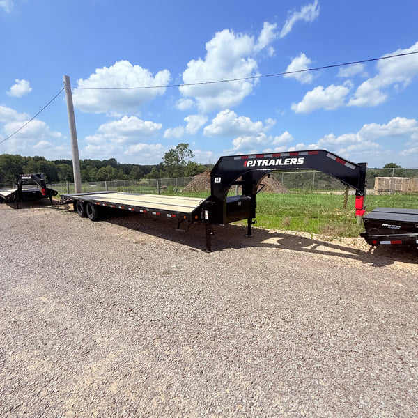 2026 PJ LD 8.5x32' Dual Flatbed Gooseneck w/ Monster Ramps