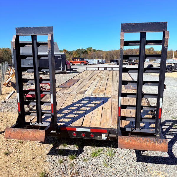 PRE-OWNED 2016 APPALACHIAN 8.5X25 FLATBED TRAILER / 20K GVWR/ GREAT CONDITION