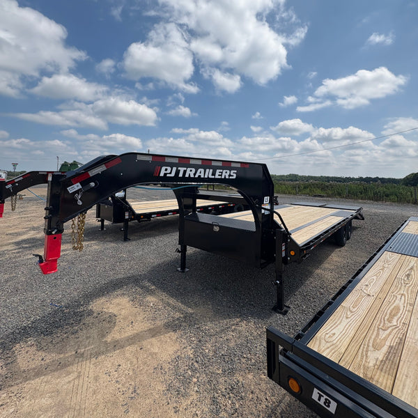 2026 PJ LS 8.5x25' Flatbed Gooseneck w/ Monster Ramps