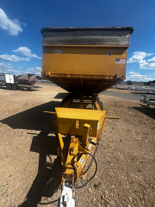PREOWNED 2018 CARMATE 6X12 DUMP