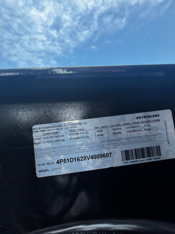 2027 PJ 7X16 DT DUMP 15400# GVWR W/ 4' SIDES/VOYAGER PACKAGE/14 PLY TIRES