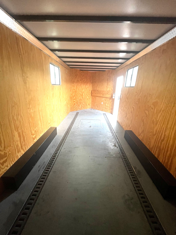 PREOWNED 2022 CARMATE 8X20 ADVANTAGE W/ RAMP/12" ADDITIONAL HEIGHT