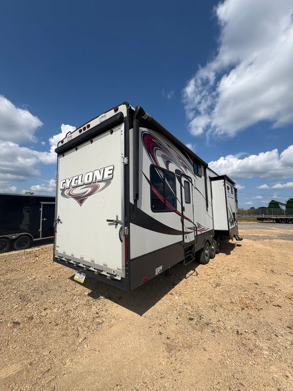 2014 Heartland Cyclone Camper