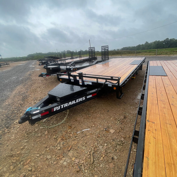 2025 PJ F8 8.5X20 DECKOVER FLATBED TRAILER