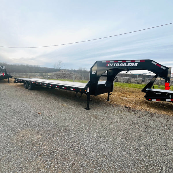 2026 PJ LS 8.5x32' Flatbed Gooseneck w/ Monster Ramps