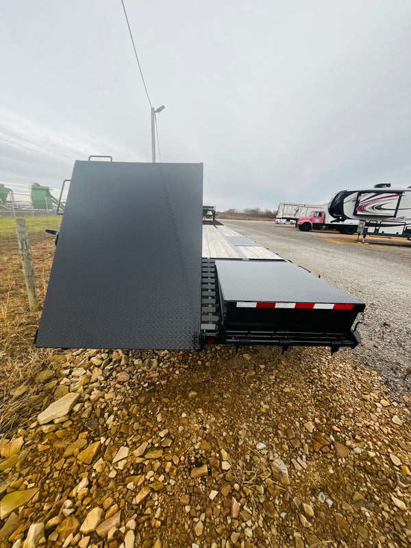 2026 PJ LS 8.5x32' Flatbed Gooseneck w/ Monster Ramps