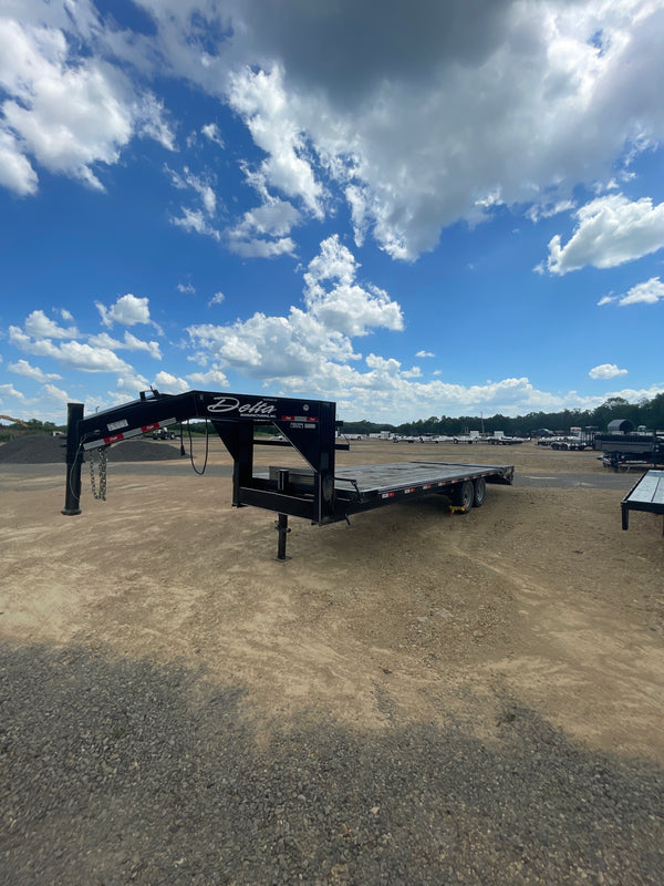 Pre Owned Delta Gooseneck 8.5x25' Flatbed